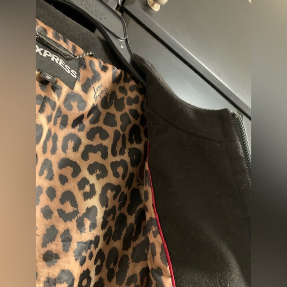 Express Black Jacket - Picture 3 of 6